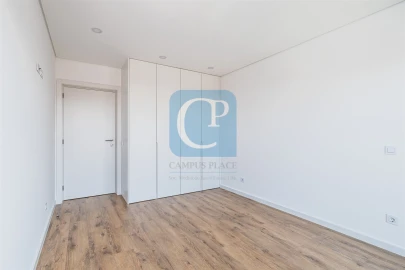 Apartamento T1 para Arrendamento em Pedrouços