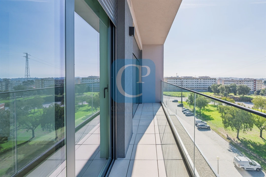 Apartamento T1 para Arrendamento em Pedrouços Foto 2