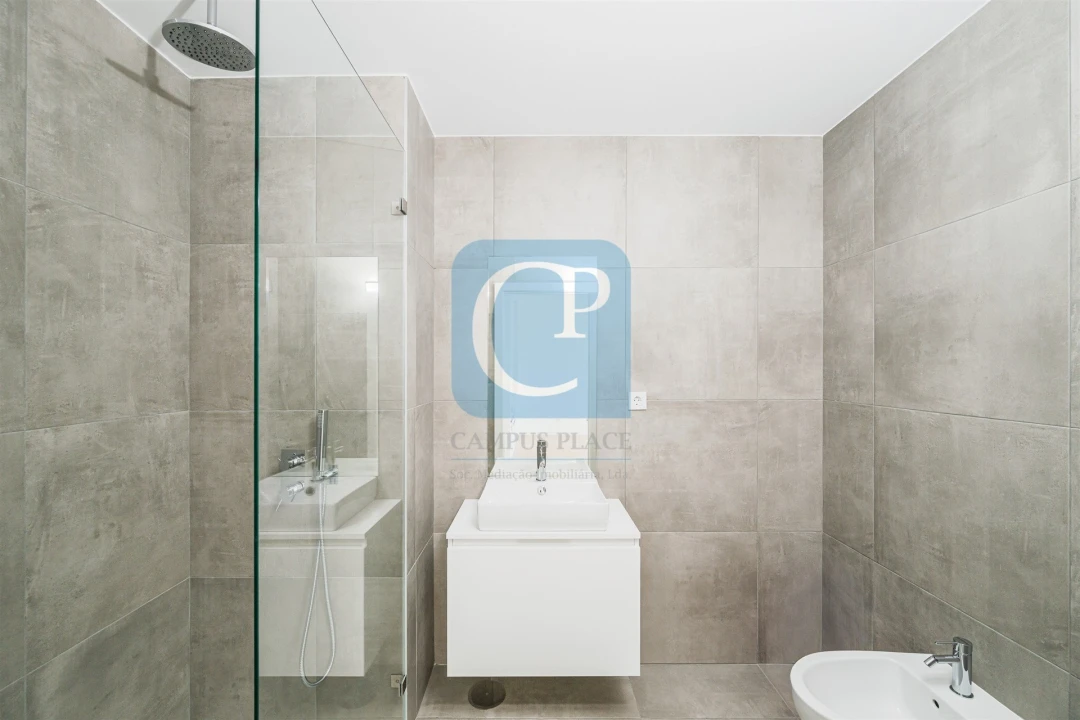 Apartamento T1 para Arrendamento em Pedrouços Foto 18