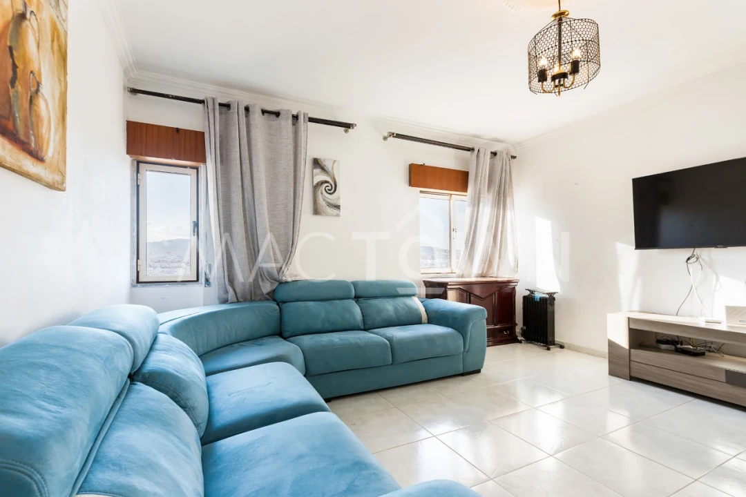 Apartamento T3 para Venda em Carregado e Cadafais Foto 2