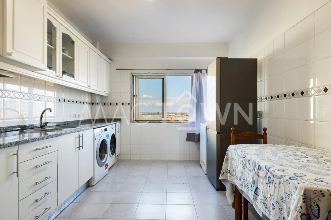 Apartamento T3 para Venda em Carregado e Cadafais Foto 6