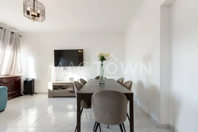 Apartamento T3 para Venda em Carregado e Cadafais