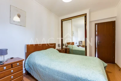 Apartamento T3 para Venda em Carregado e Cadafais