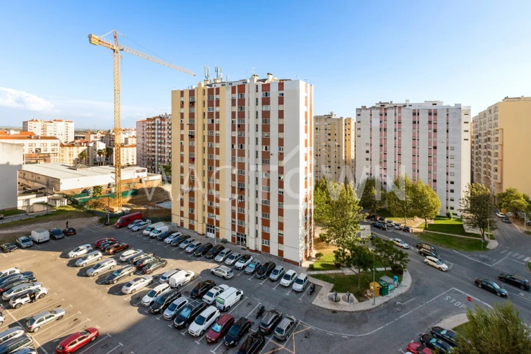 Apartamento T3 para Venda em Carregado e Cadafais Foto 23