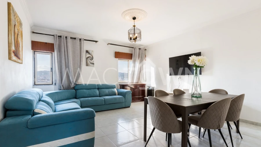 Apartamento T3 para Venda em Carregado e Cadafais