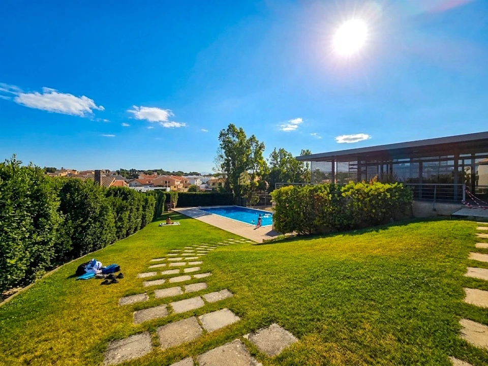 Apartamento T2 para Arrendamento em Alcabideche Foto 1