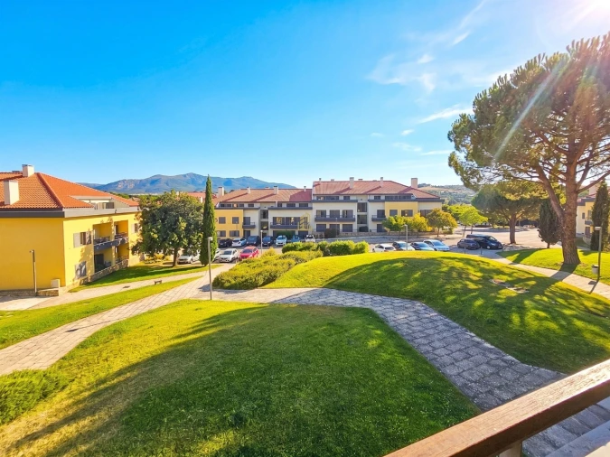 Apartamento T2 para Arrendamento em Alcabideche Foto 4