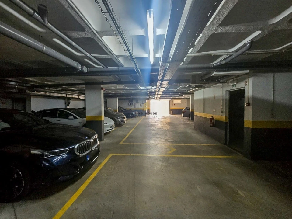 Apartamento T2 para Arrendamento em Alcabideche Foto 24
