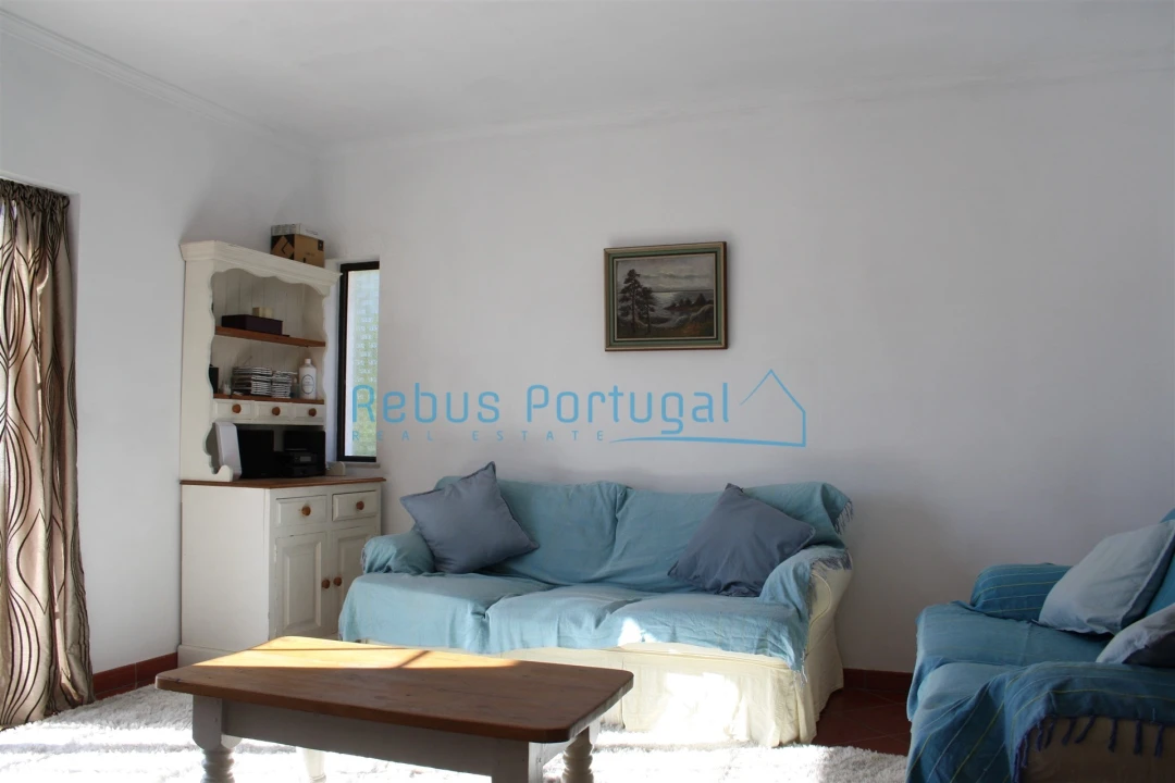 Moradia T4 para Venda em Santa Barbara de Nexe Foto 18