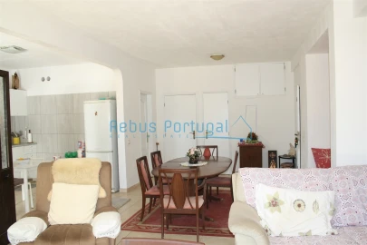 Moradia T4 para Venda em Santa Barbara de Nexe