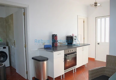 Moradia T4 para Venda em Santa Barbara de Nexe