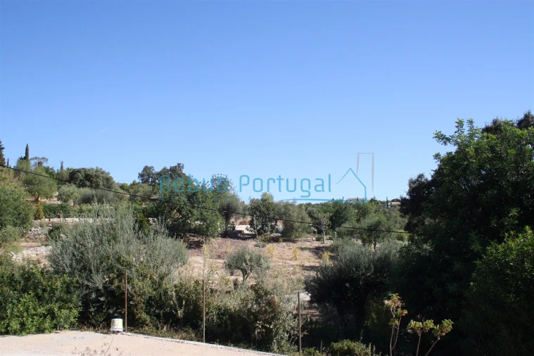 Moradia T4 para Venda em Santa Barbara de Nexe Foto 46