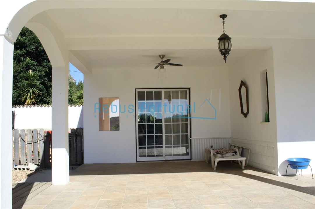 Moradia T4 para Venda em Santa Barbara de Nexe Foto 29