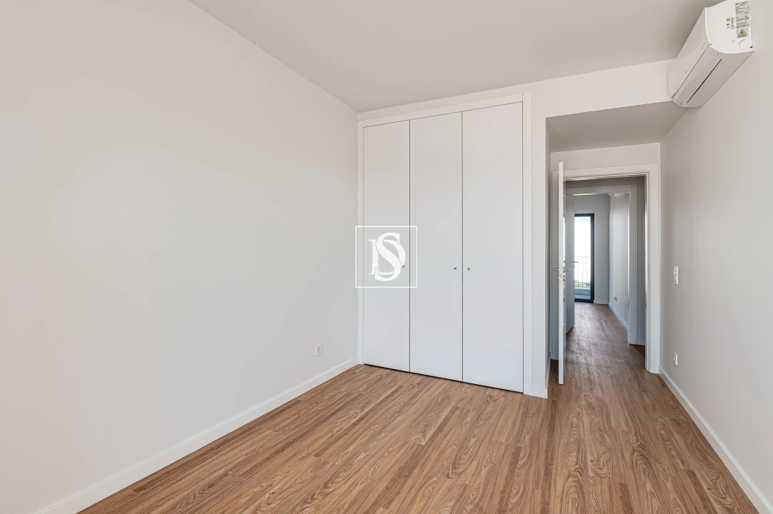 Apartamento T5 para Venda em Santo António dos Cavaleiros e Frielas Foto 45