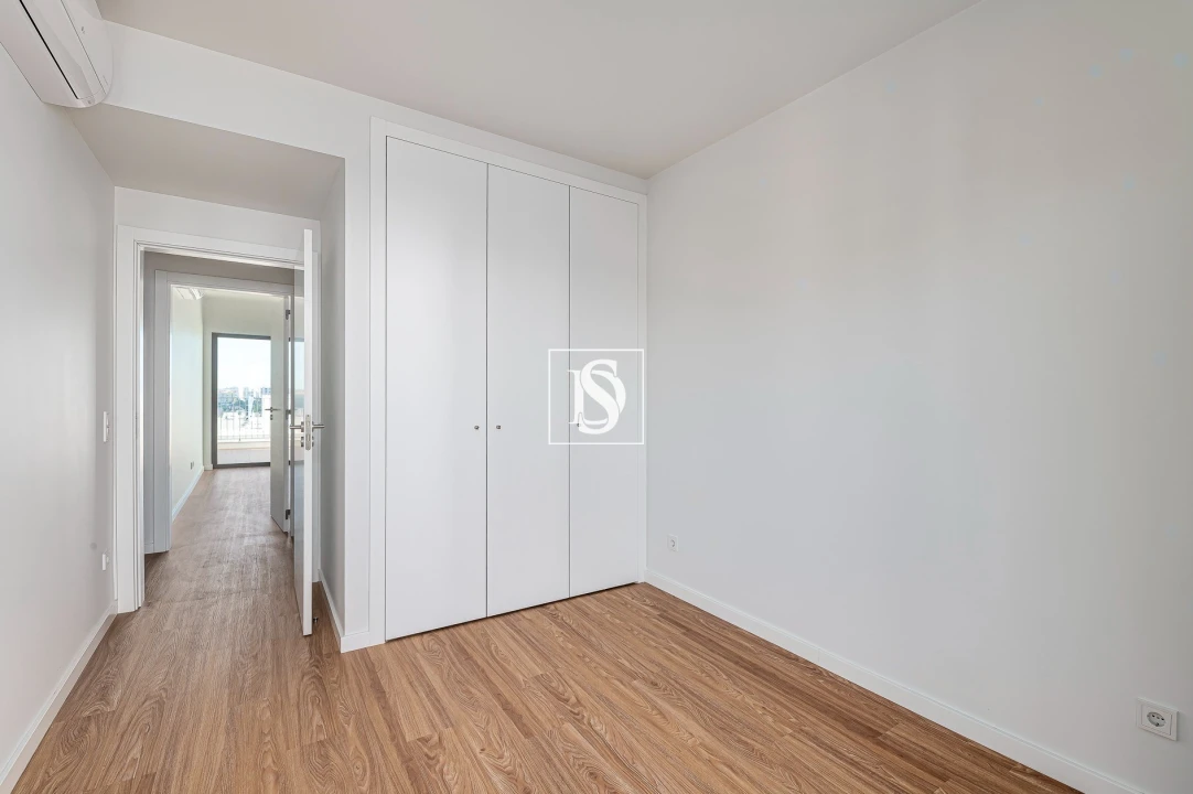 Apartamento T5 para Venda em Santo António dos Cavaleiros e Frielas Foto 41