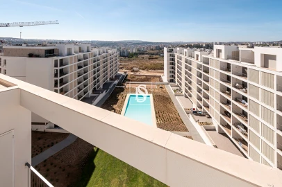 Apartamento T5 para Venda em Santo António dos Cavaleiros e Frielas