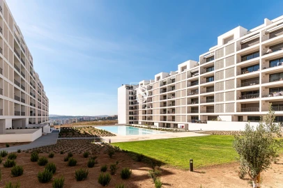 Apartamento T5 para Venda em Santo António dos Cavaleiros e Frielas