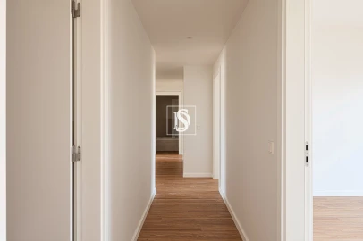 Apartamento T5 para Venda em Santo António dos Cavaleiros e Frielas
