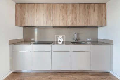 Apartamento T5 para Venda em Santo António dos Cavaleiros e Frielas
