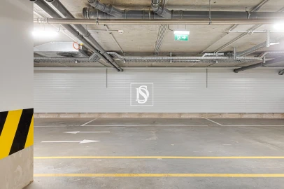 Apartamento T5 para Venda em Santo António dos Cavaleiros e Frielas