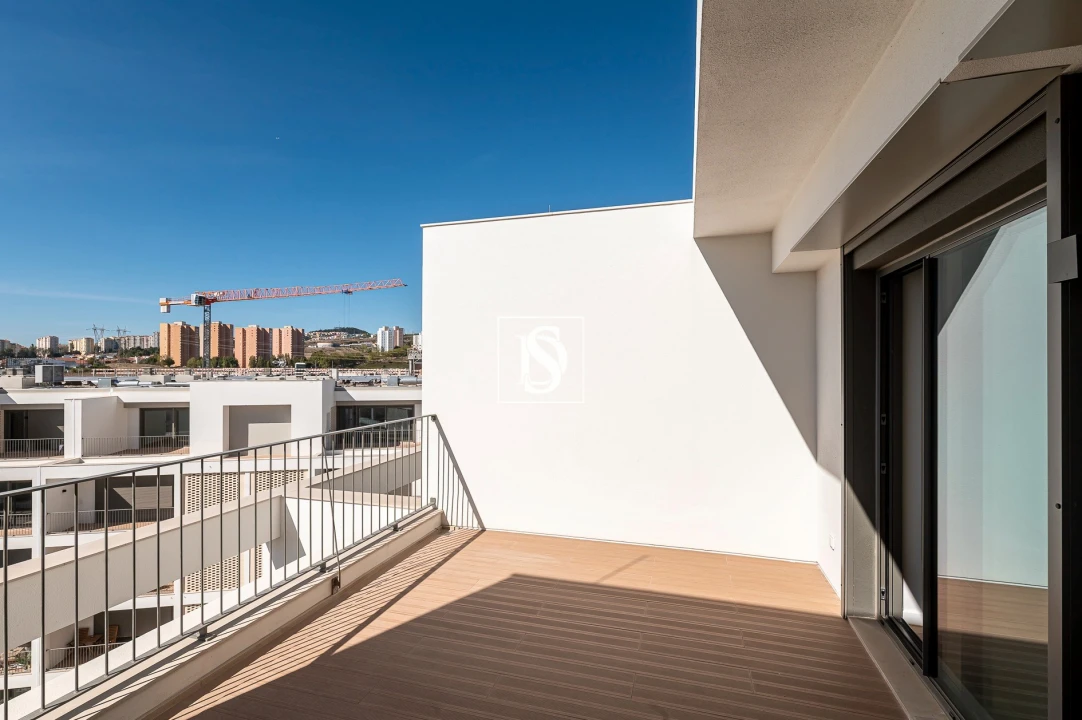 Apartamento T5 para Venda em Santo António dos Cavaleiros e Frielas Foto 49