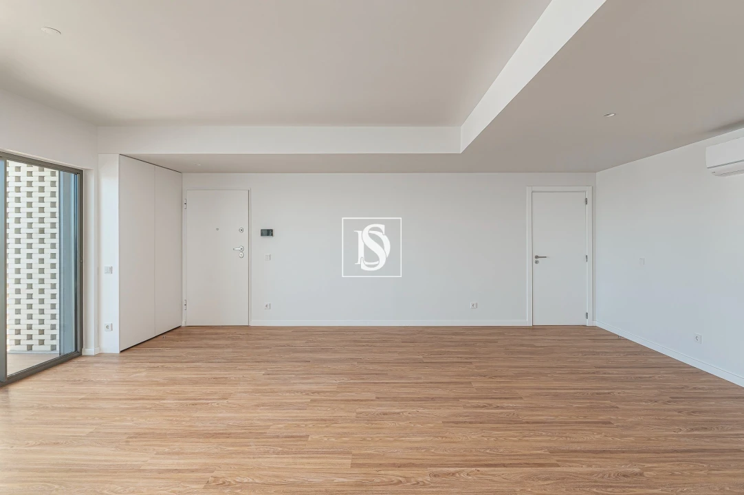 Apartamento T5 para Venda em Santo António dos Cavaleiros e Frielas Foto 19