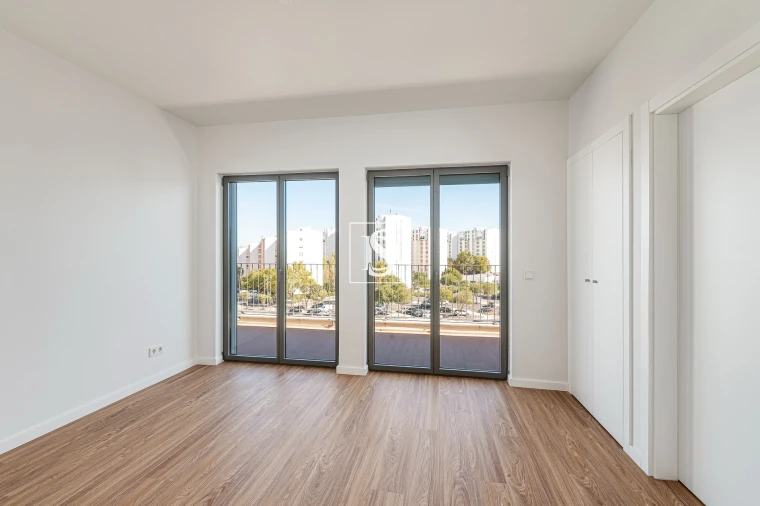 Apartamento T5 para Venda em Santo António dos Cavaleiros e Frielas Foto 28