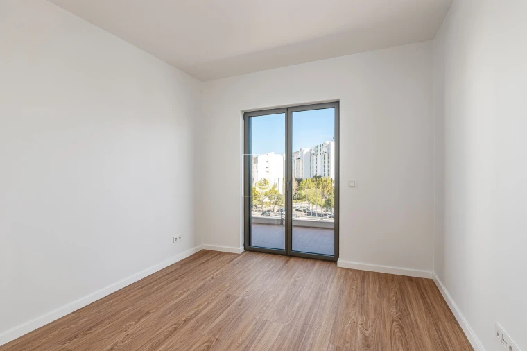 Apartamento T5 para Venda em Santo António dos Cavaleiros e Frielas Foto 33
