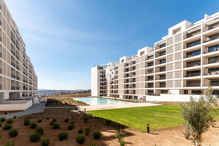 Apartamento T5 para Venda em Santo António dos Cavaleiros e Frielas Foto 56