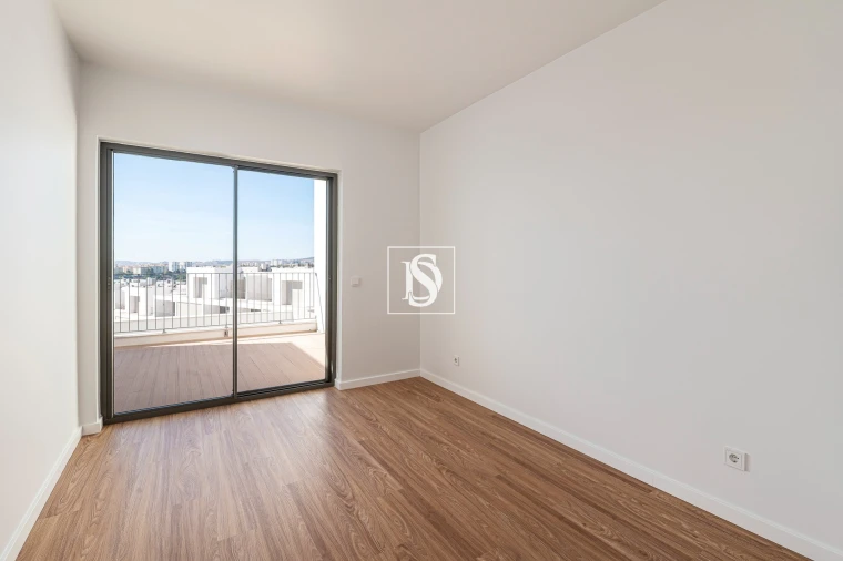 Apartamento T5 para Venda em Santo António dos Cavaleiros e Frielas Foto 44