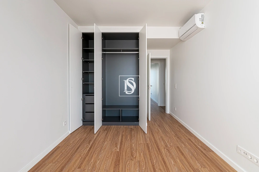 Apartamento T5 para Venda em Santo António dos Cavaleiros e Frielas Foto 47