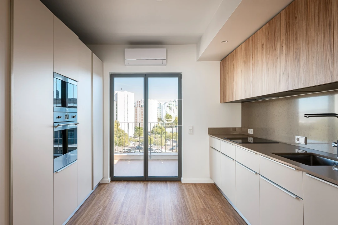 Apartamento T5 para Venda em Santo António dos Cavaleiros e Frielas Foto 20