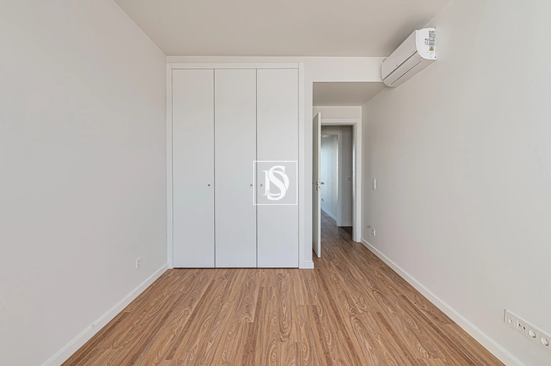 Apartamento T5 para Venda em Santo António dos Cavaleiros e Frielas Foto 46