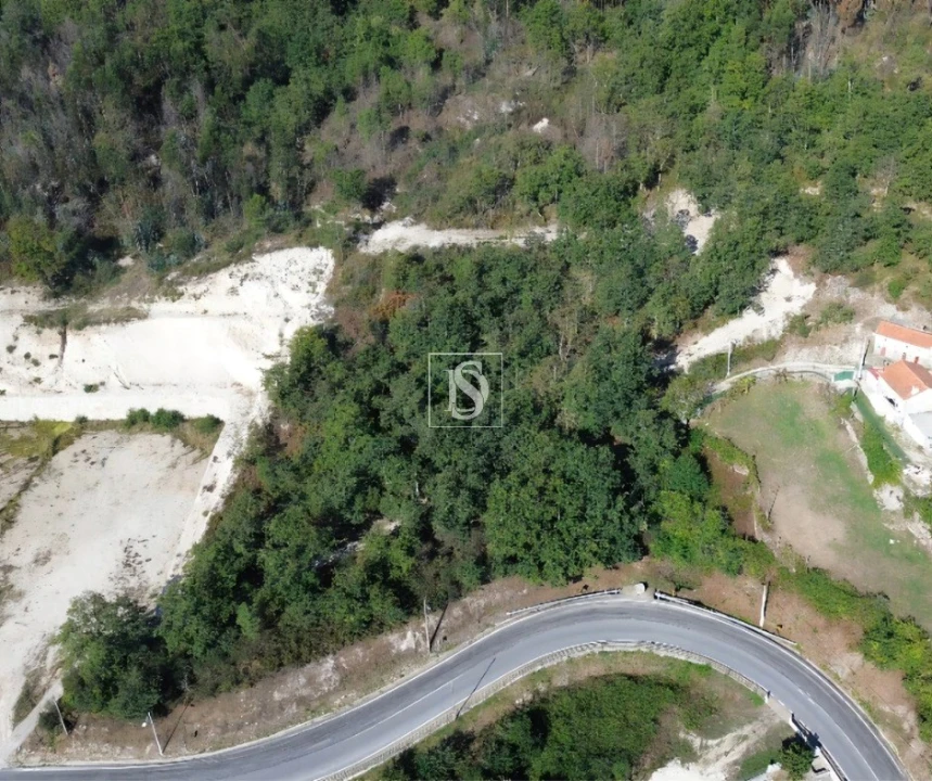 Terreno para Venda em Campelo e Ovil Foto 90