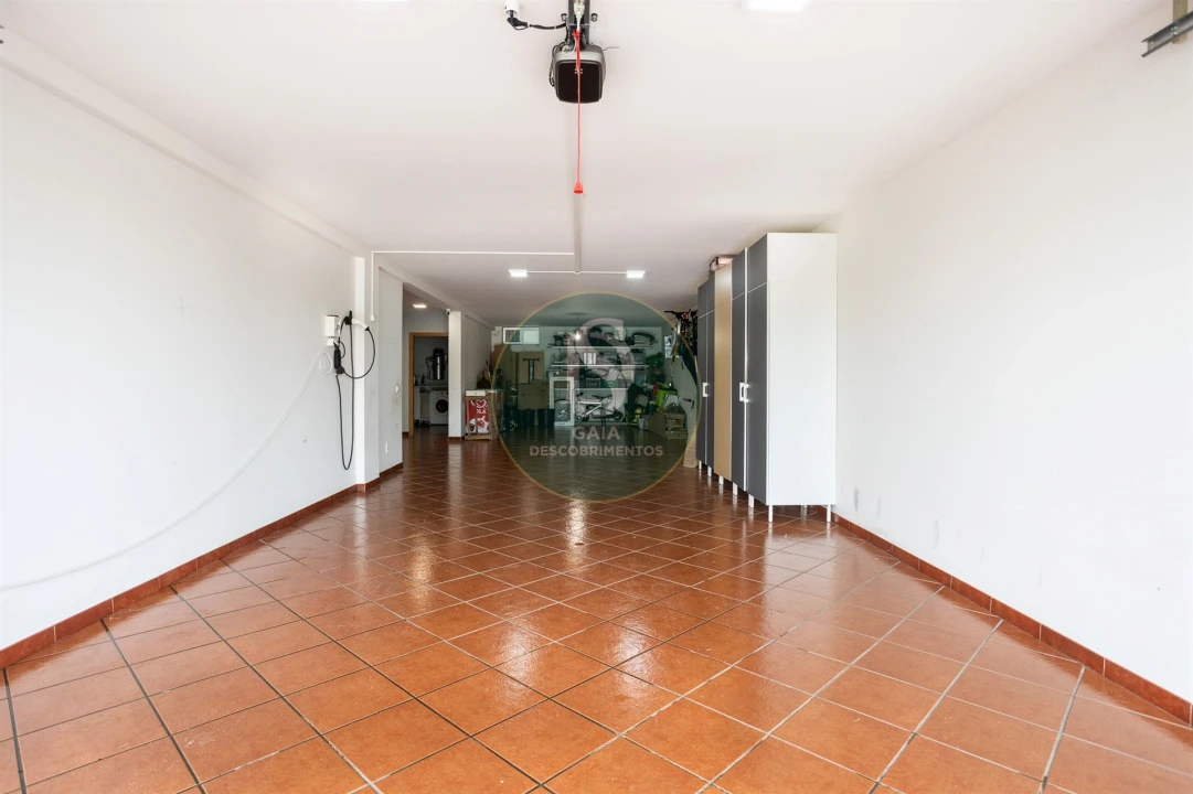 Moradia T4 para Venda em Alfena Foto 88
