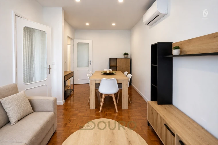 Apartamento T2 para Arrendamento em Cedofeita, Santo Ildefonso, Sé, Miragaia, São Nicolau e Vitória Foto 7