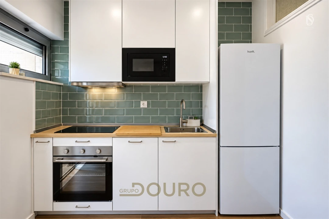 Apartamento T2 para Arrendamento em Cedofeita, Santo Ildefonso, Sé, Miragaia, São Nicolau e Vitória Foto 2