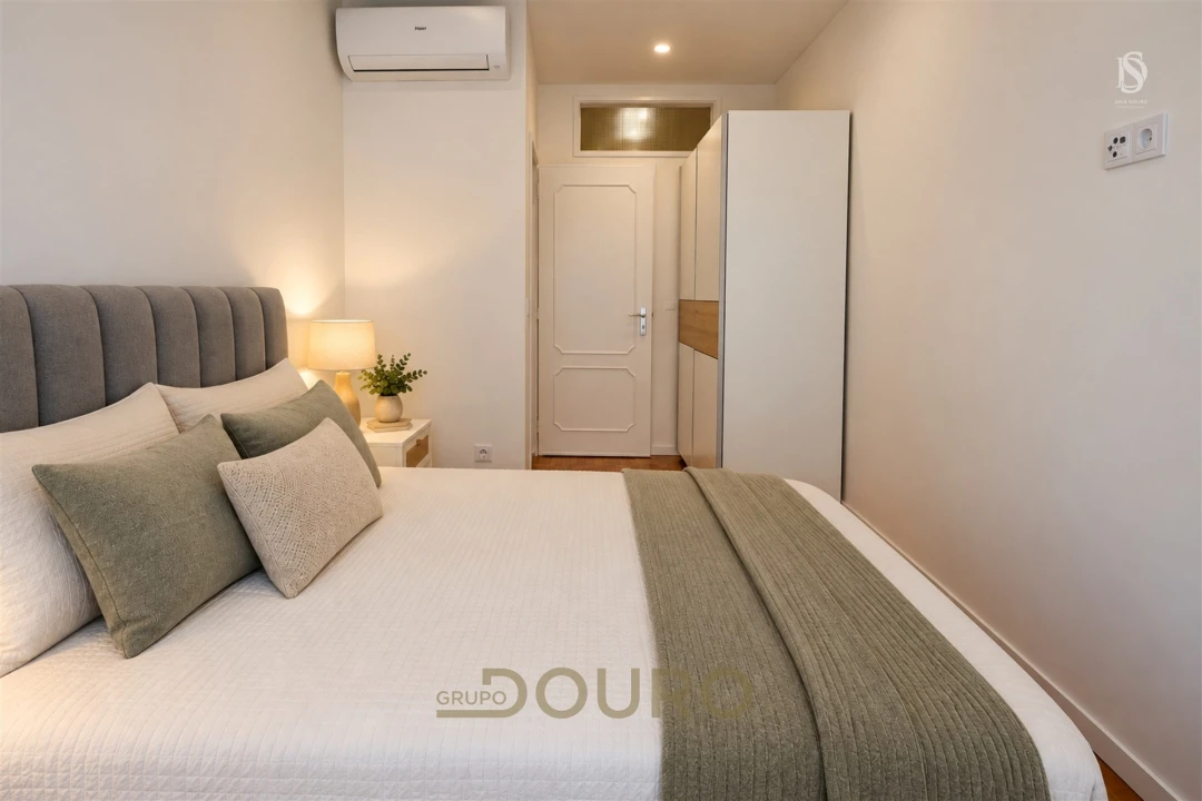 Apartamento T2 para Arrendamento em Cedofeita, Santo Ildefonso, Sé, Miragaia, São Nicolau e Vitória Foto 13