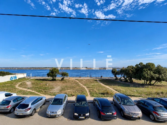 Apartamento T2 para Arrendamento em Eixo e Eirol Foto 4