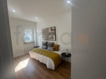 Apartamento T3 para Venda em Benfica