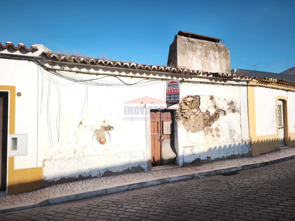 Moradia T1 para Venda em Bencatel Foto 1