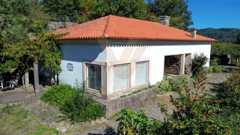 Moradia T2 para Venda em Formariz e Ferreira