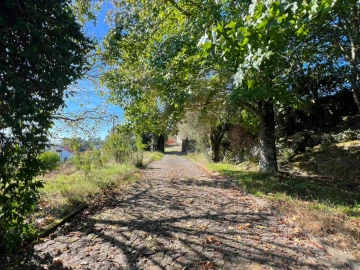 Moradia T2 para Venda em Formariz e Ferreira