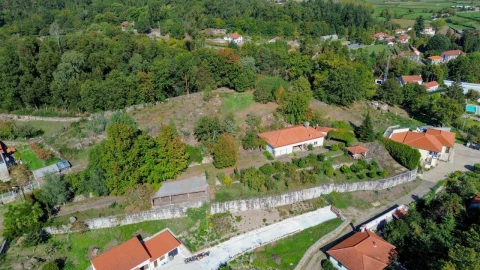 Moradia T2 para Venda em Formariz e Ferreira