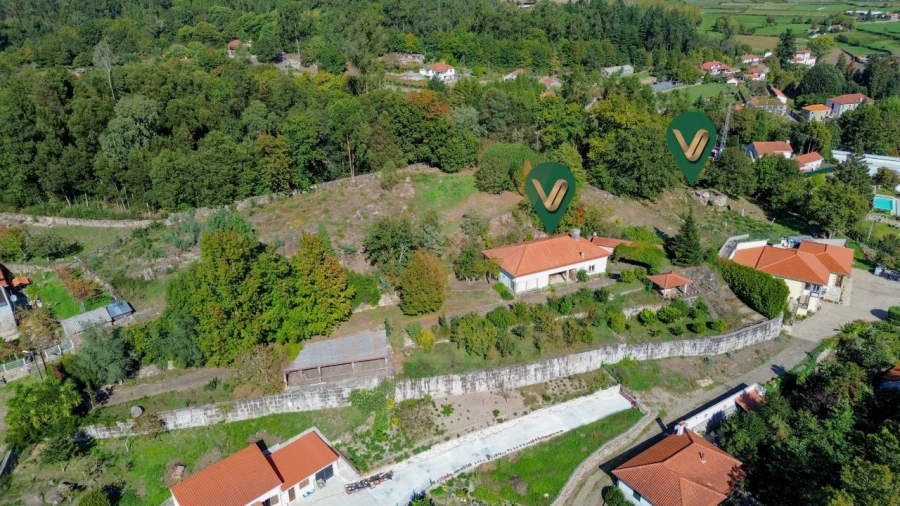 Moradia T2 para Venda em Formariz e Ferreira Foto 2