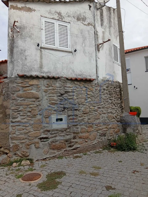 Moradia T2 para Venda em Adeganha e Cardanha