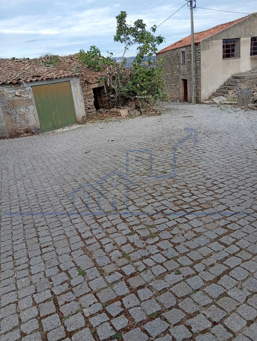 Moradia T2 para Venda em Adeganha e Cardanha Foto 5