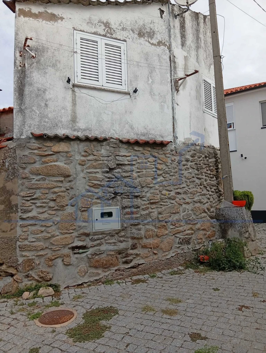 Moradia T2 para Venda em Adeganha e Cardanha Foto 3