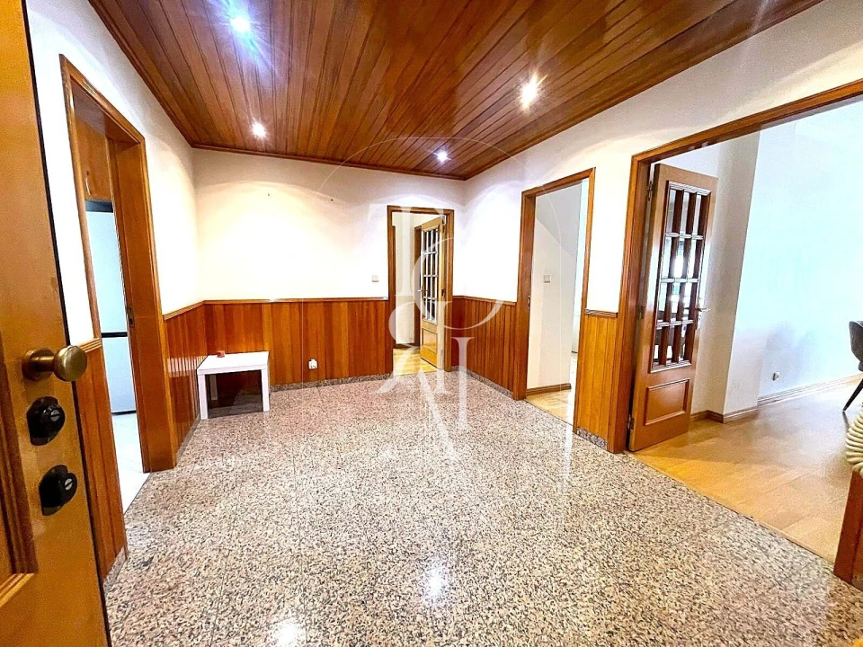 Apartamento T3 para Arrendamento férias em Carnaxide e Queijas Foto 9