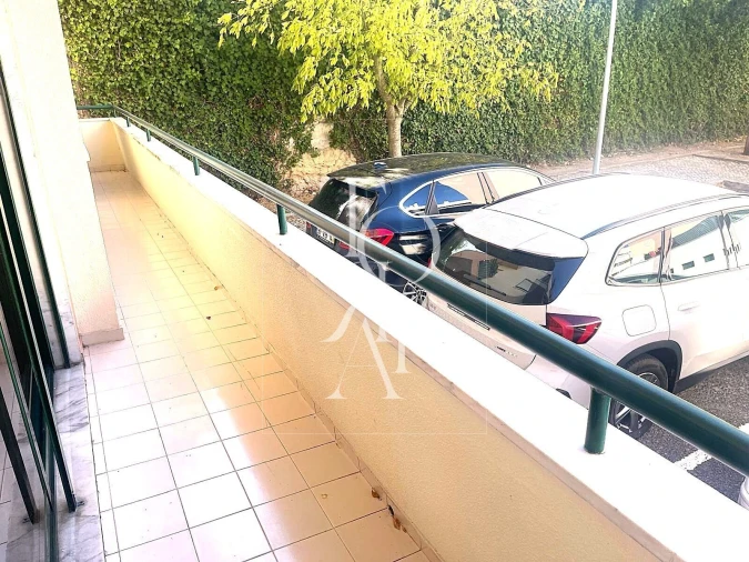 Apartamento T3 para Arrendamento férias em Carnaxide e Queijas Foto 6